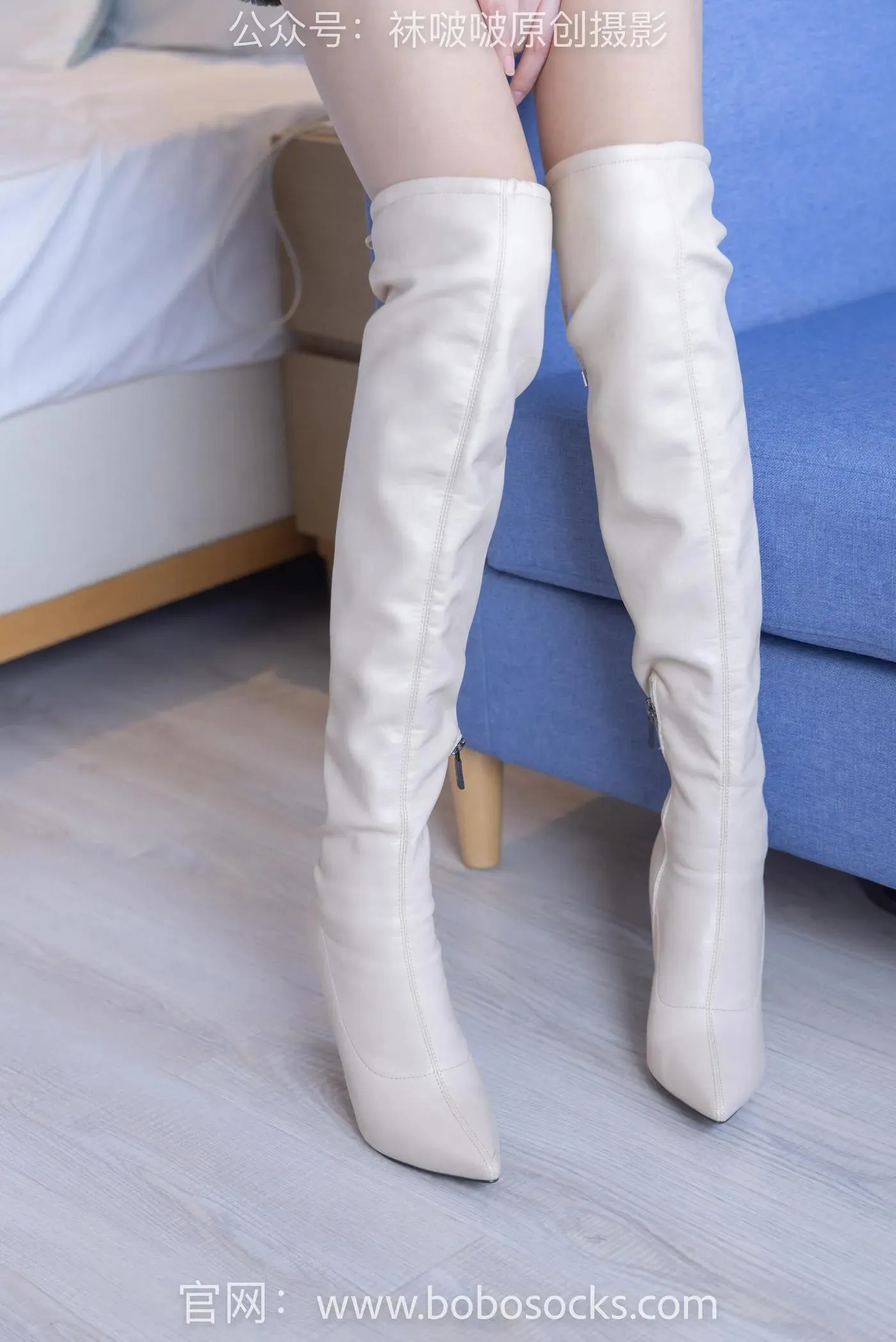 [BoBoSocks袜啵啵]NO.136 小甜豆-高跟长靴、白棉袜、裸足 [200P]插图1